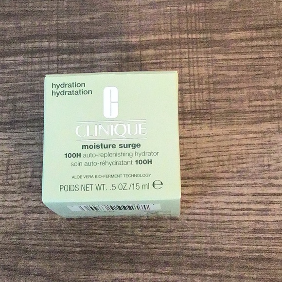 Clinique Moisture Surge 100H Hydrator - Picture 2 of 7